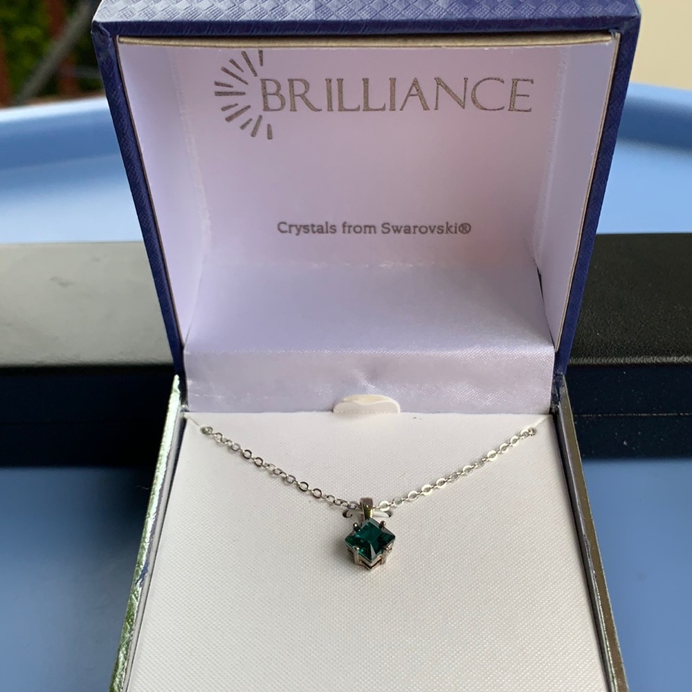 Emerald-green crystals